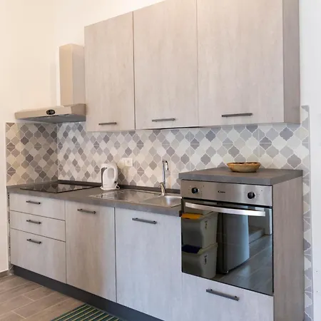 Gray Pearl - Modern In The City Center أرونا